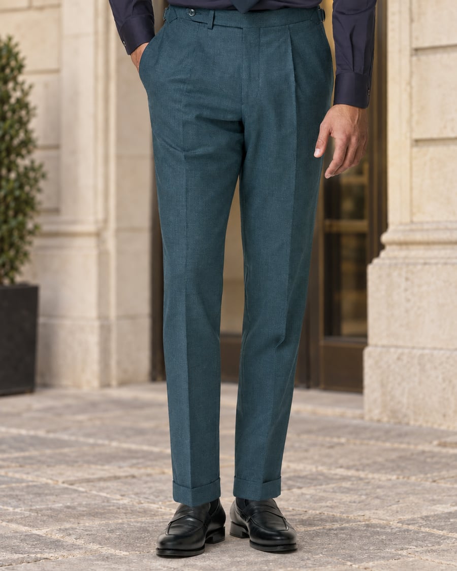 Hose aus Wolle mit Natural Stretch in Midnight Blue, mit Bundfalte und Umschlag